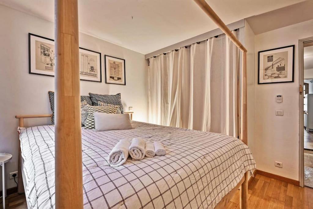 Apartment La Bulle - Parking Gratuit En Souterrain - 2 Mins Du Palais Des Papes - Clim Ac - Wifi Avignon